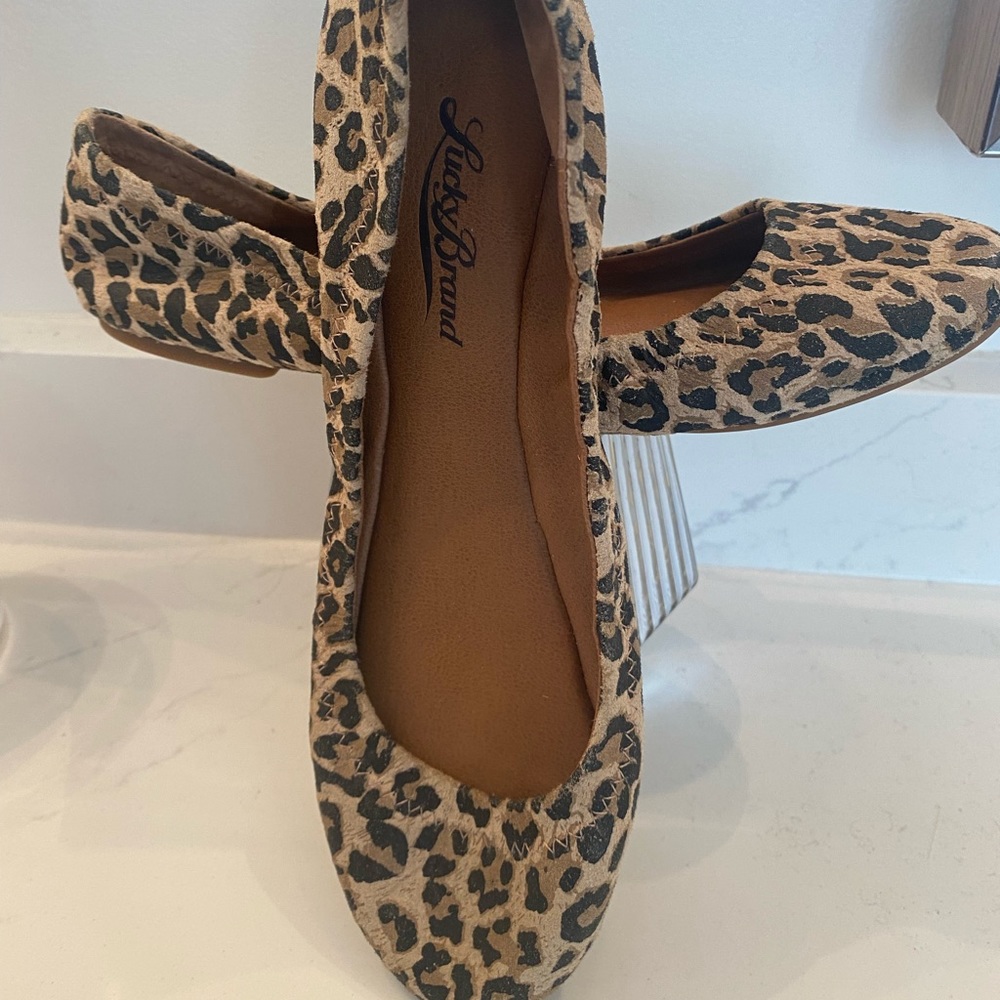 Lucky Brand Leopard Flats size 7.5 NWOT